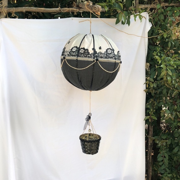 Hot Air Balloon - Picture 4 of 4